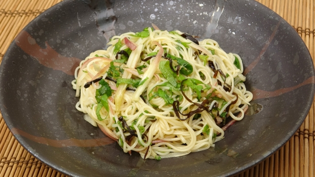 簡単レシピ愛好家さんの大葉たっぷりとみょうがのそうめん